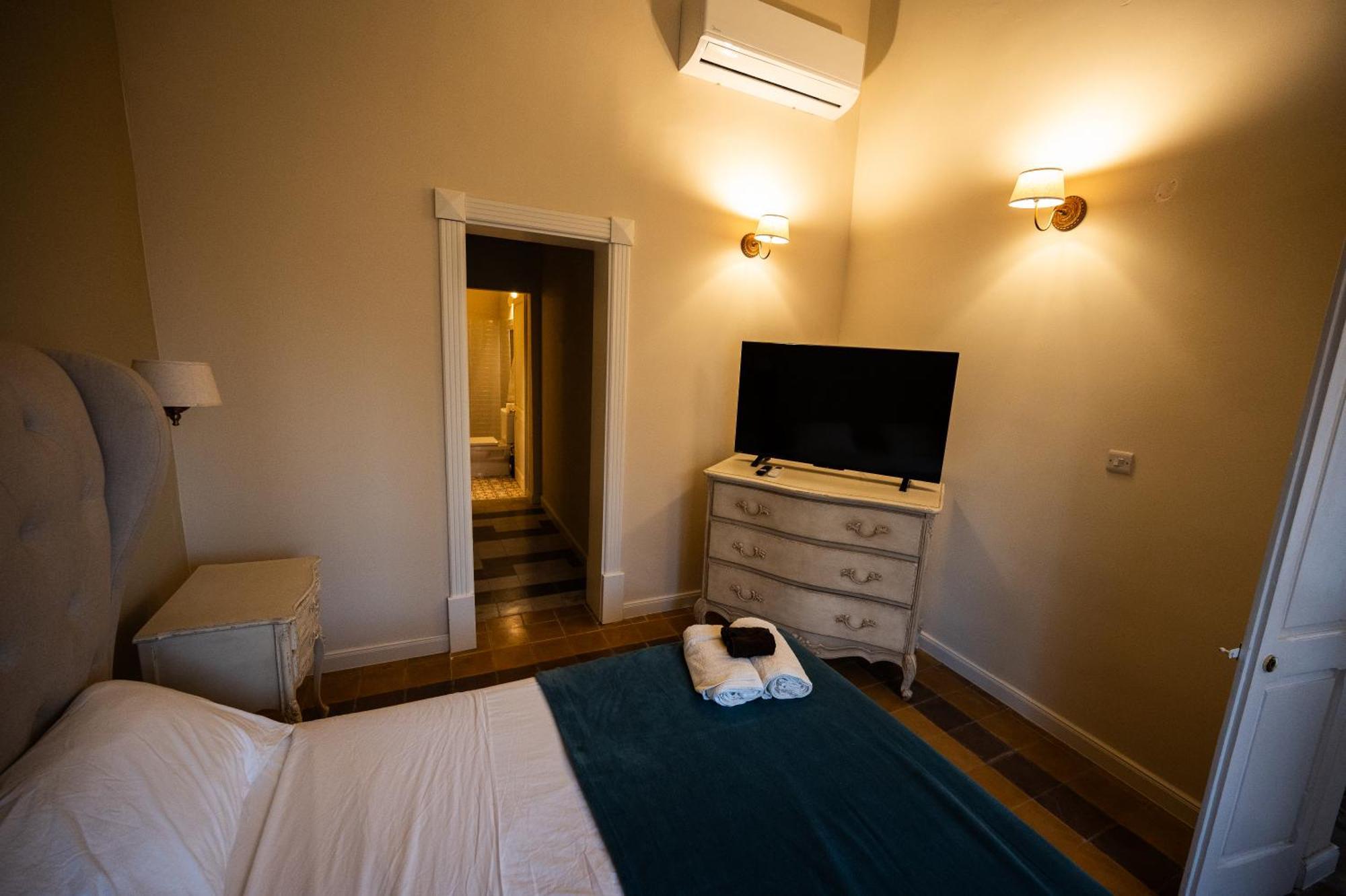 Grand Arcanum Apartment 2 - Comfortable And Elegant Isla Extérieur photo