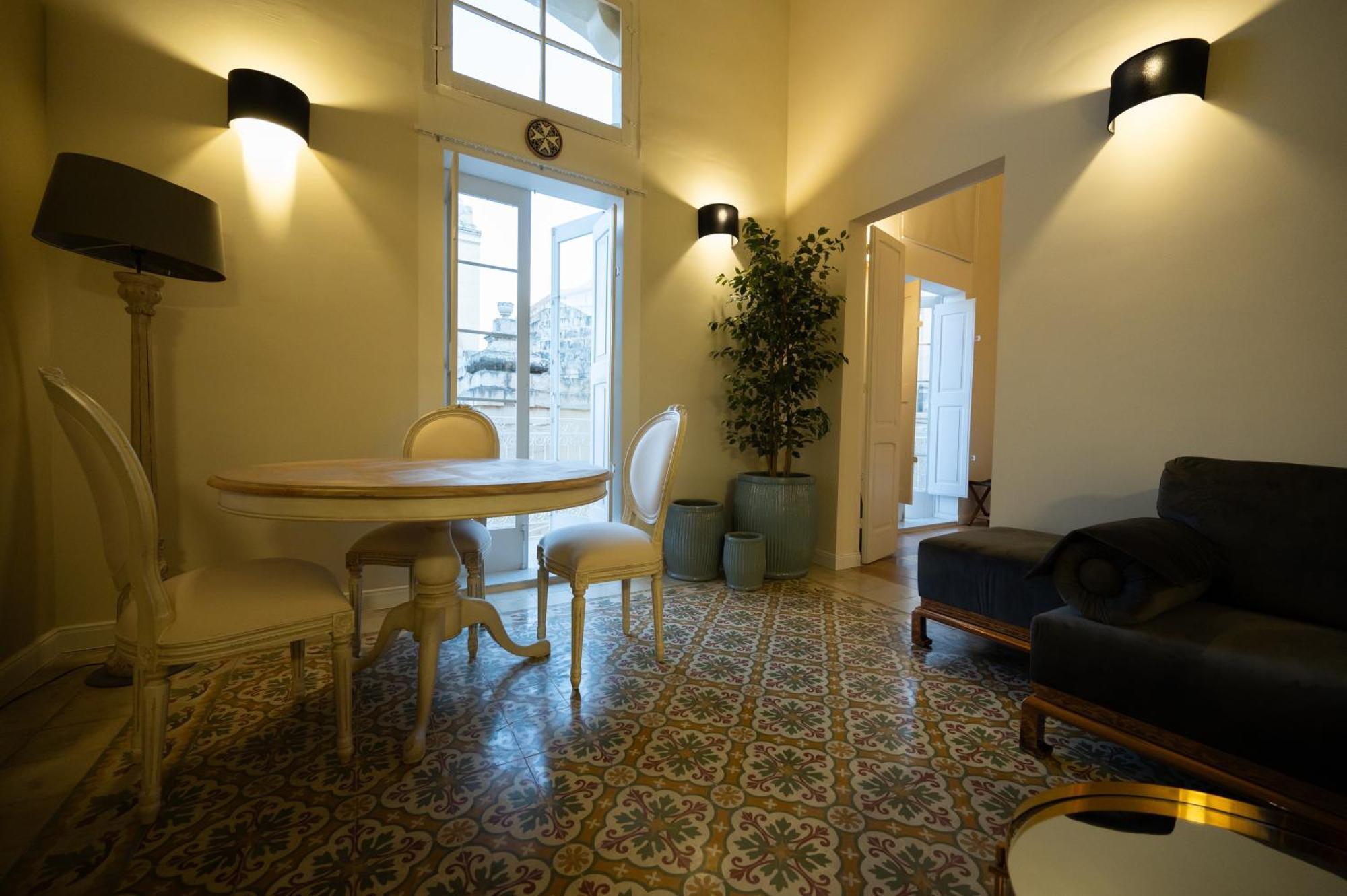 Grand Arcanum Apartment 2 - Comfortable And Elegant Isla Extérieur photo