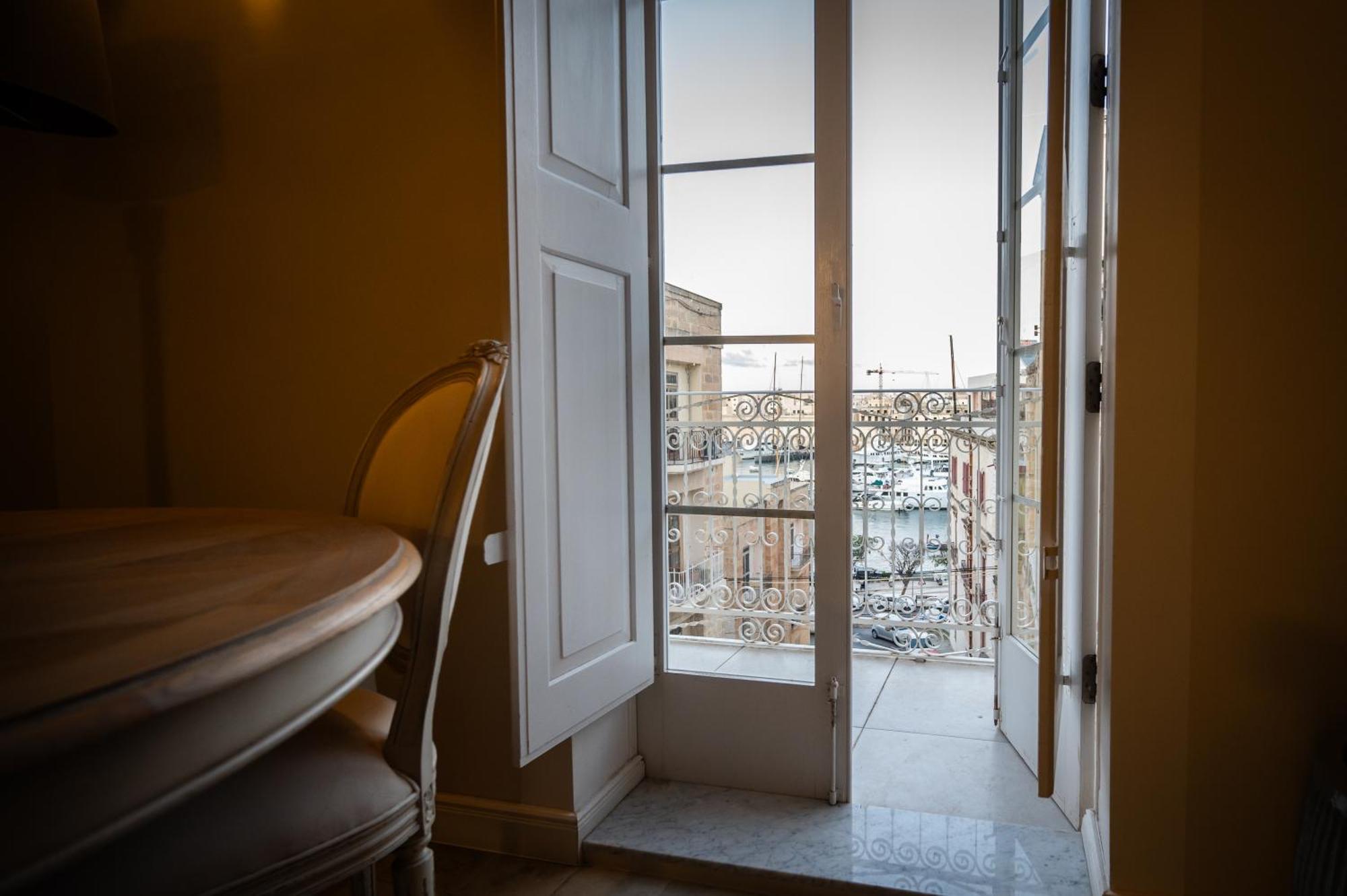 Grand Arcanum Apartment 2 - Comfortable And Elegant Isla Extérieur photo