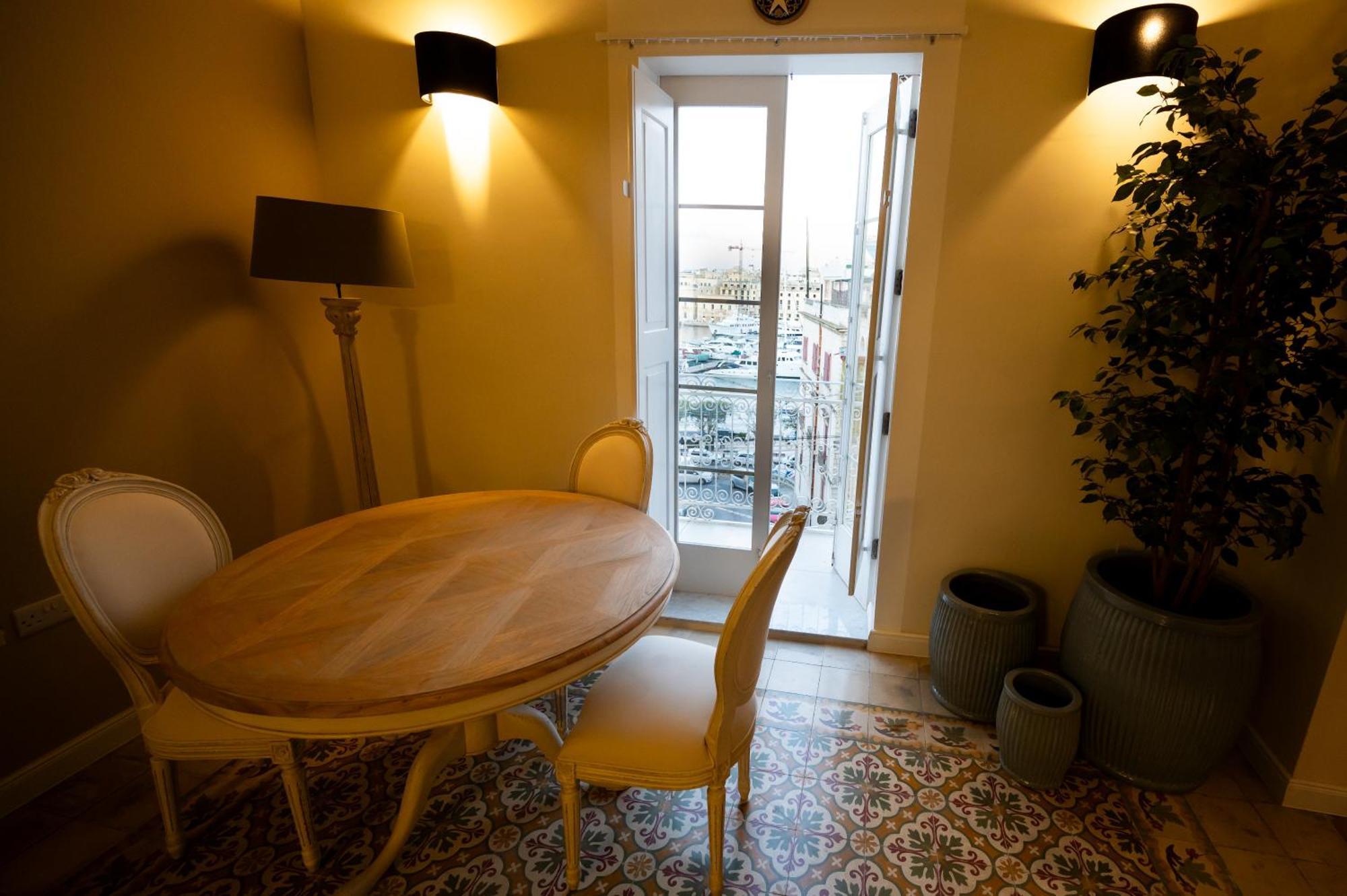 Grand Arcanum Apartment 2 - Comfortable And Elegant Isla Extérieur photo